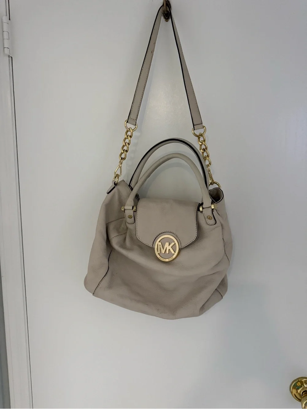 Michael Kors Beige Leather Shoulder Bag with Gold Hardware